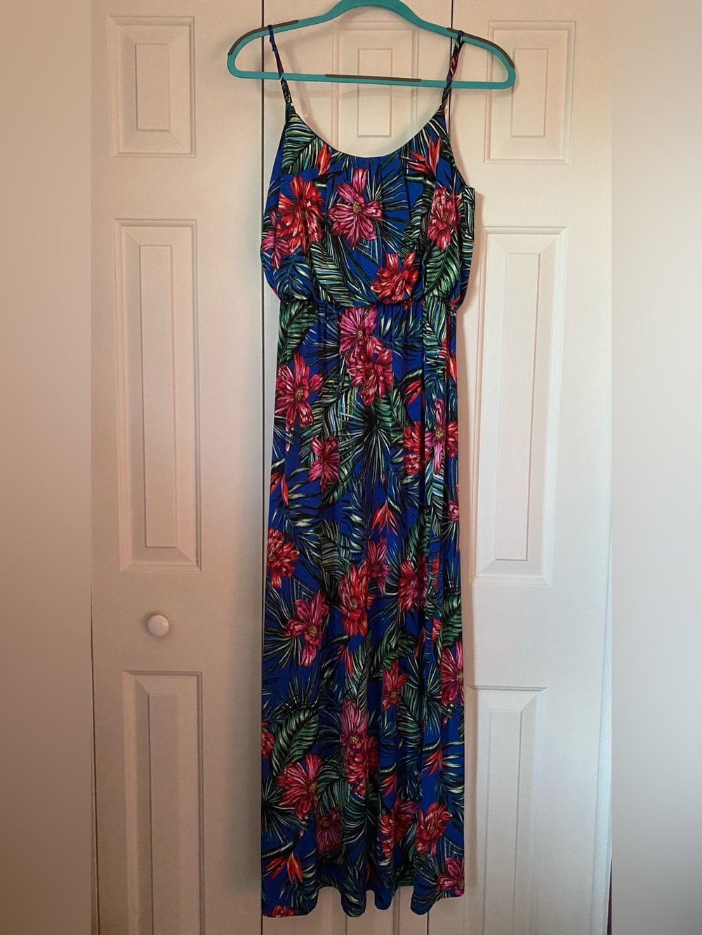 Size Medium (Juniors) Love Ryan Tropical Floral Print Maxi Dress